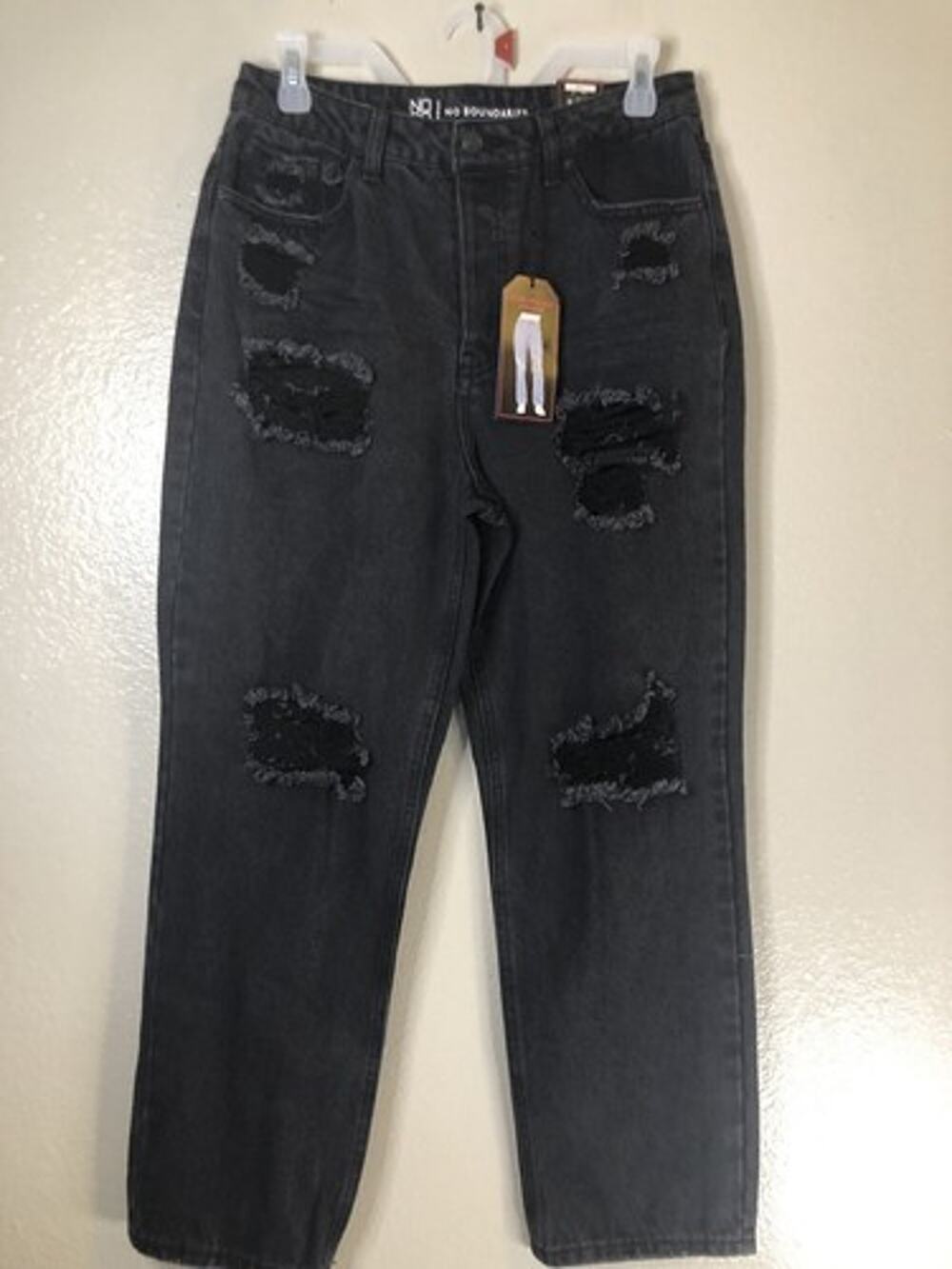 No Boundaries Button Fly Women’s High Rise Distressed Ripped Jean’s Sz 9 Black
